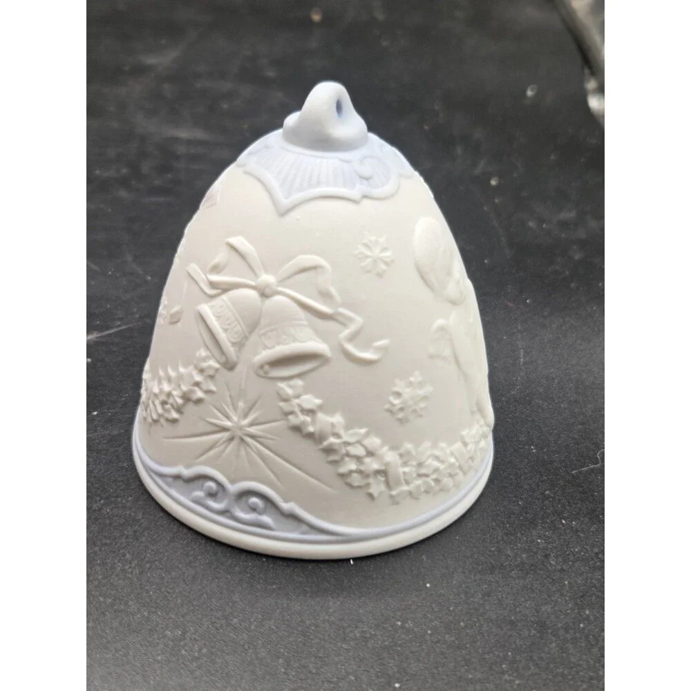 Lladro 2000 Annual Holiday Christmas Ornament Bell with Box #16700